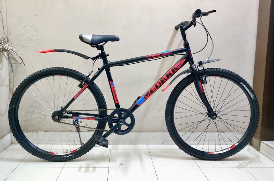 Supreme Cycle store and bicycle stock — owner photo 3