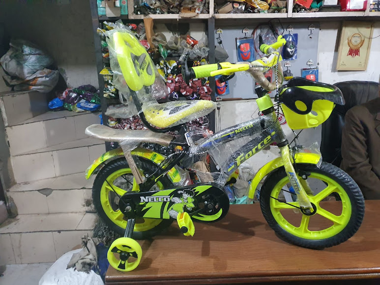 Supreme Cycle store and bicycle stock — owner photo 20